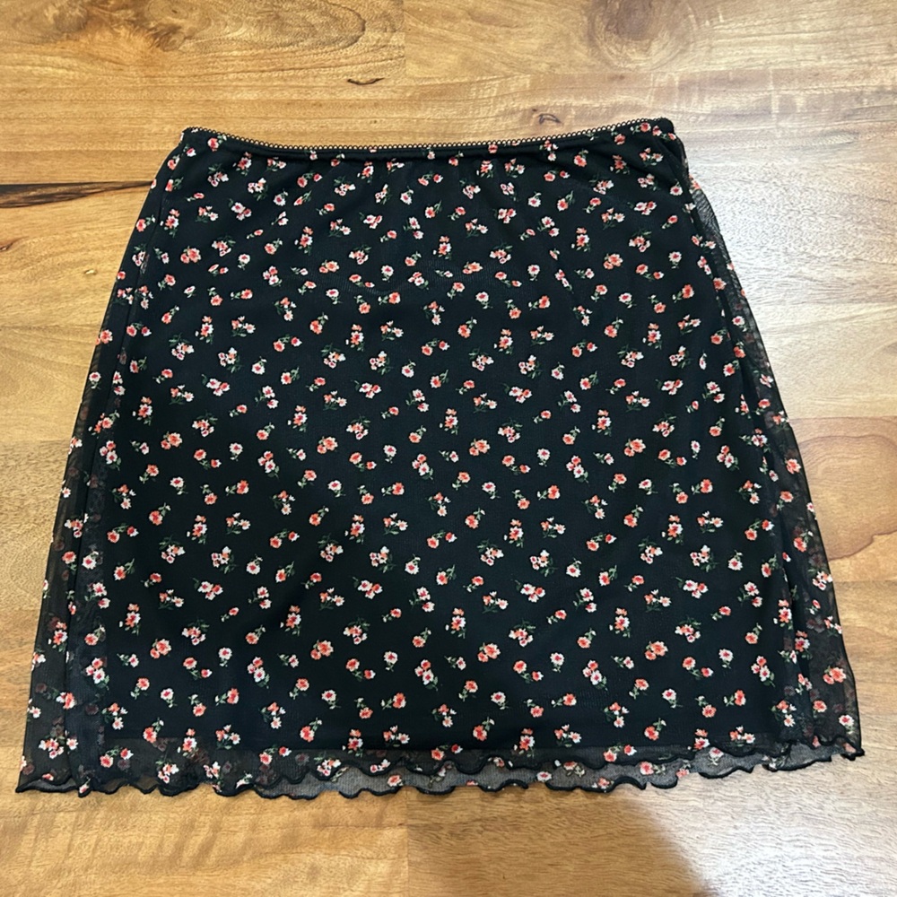 Urban Outfitters Black Mini Skirt with Red Floral Print - Picture 1 of 6